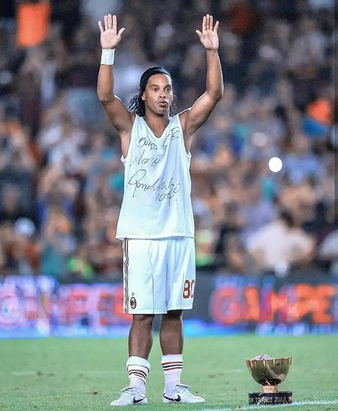 在社交媒体 在社交媒体